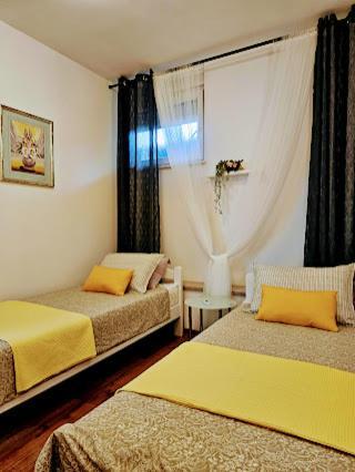 Stella House Mreznica Appartement Duga Resa Buitenkant foto