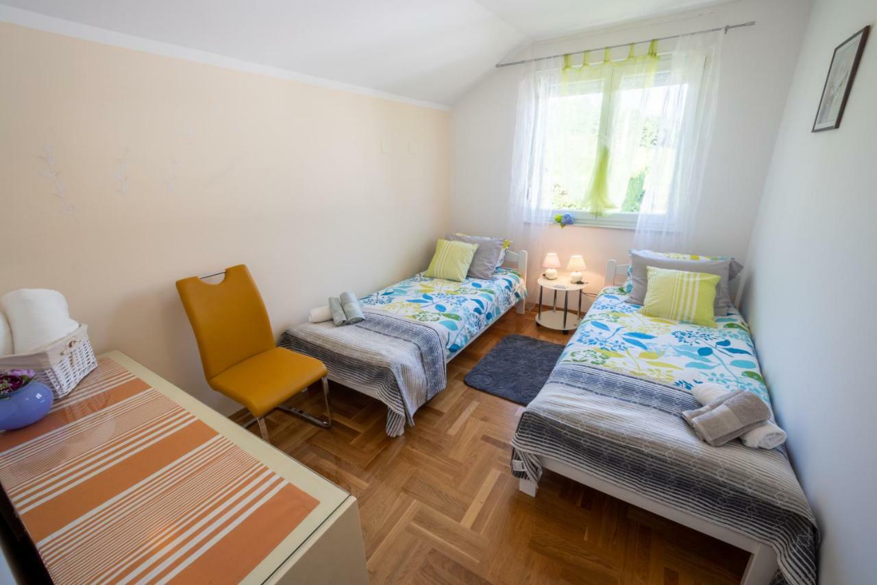 Stella House Mreznica Appartement Duga Resa Buitenkant foto